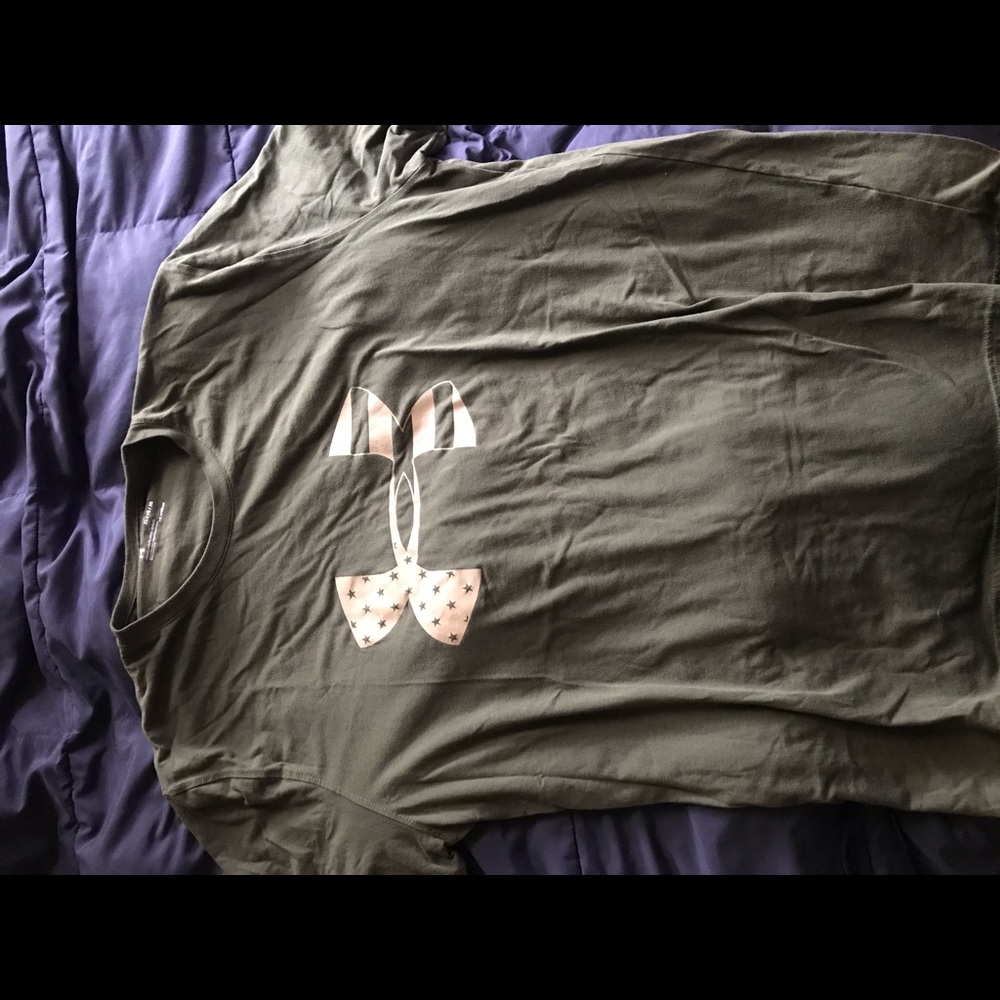 Under Armour t-shirt
